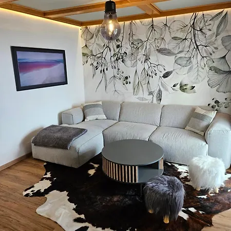 Onkel Willis Huette Velden am Wörthersee